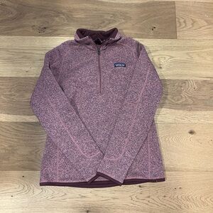 Patagonia quarter zip 
Excellent condition no flaws